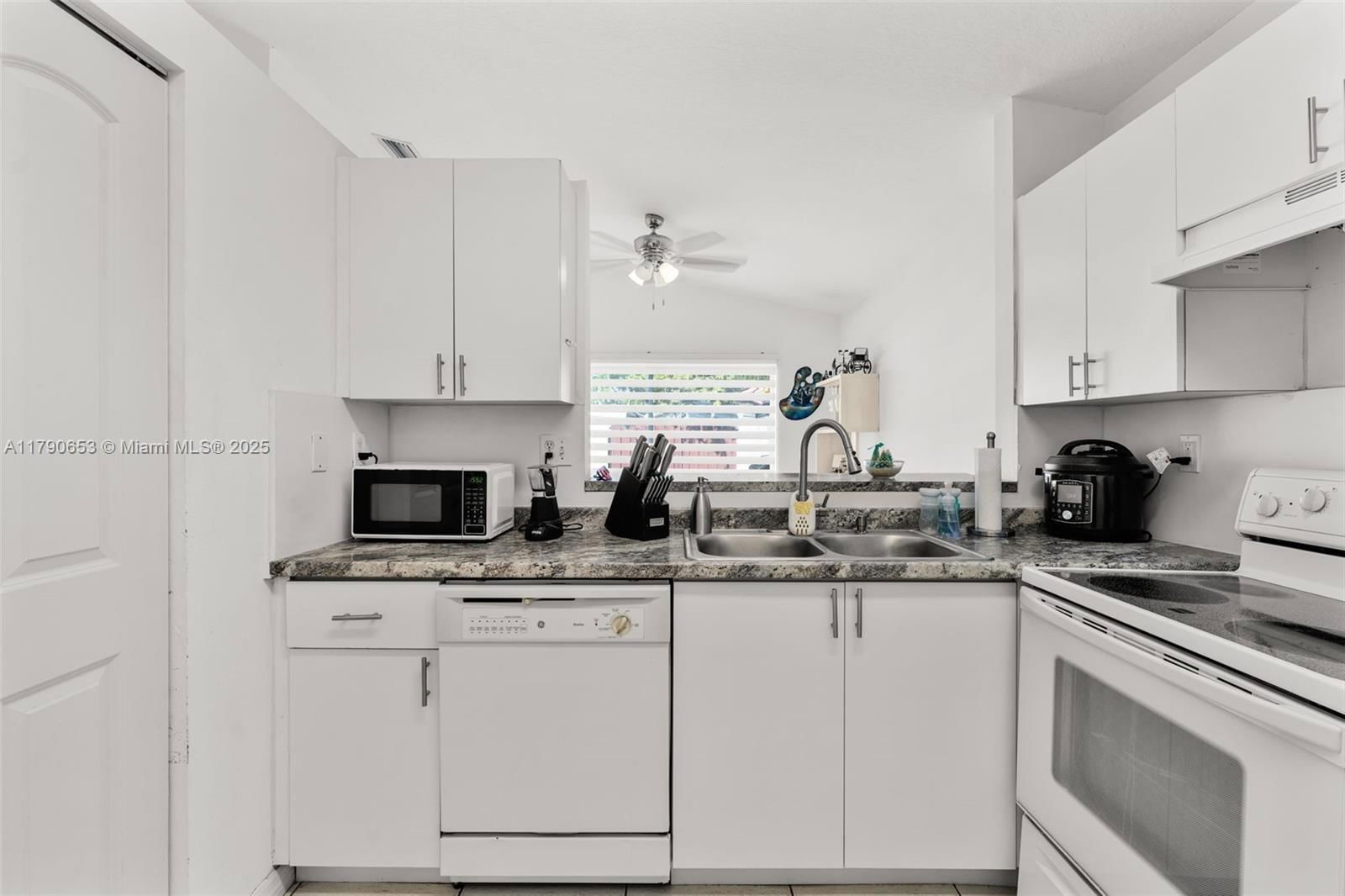 Real estate property located at 17834 144th Ct, Miami-dade, Aristotle Sub Phase Iv, Miami, FL