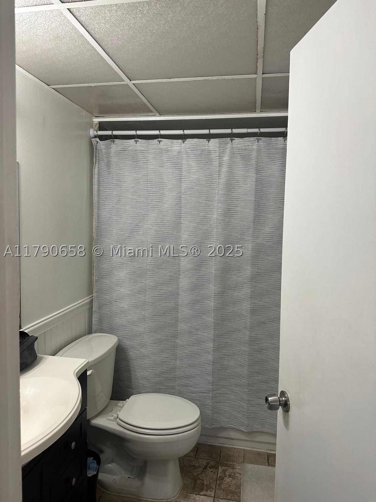 Real estate property located at 8120 Geneva Ct #551, Miami-dade, Las Vistas At Doral Condo, Doral, FL