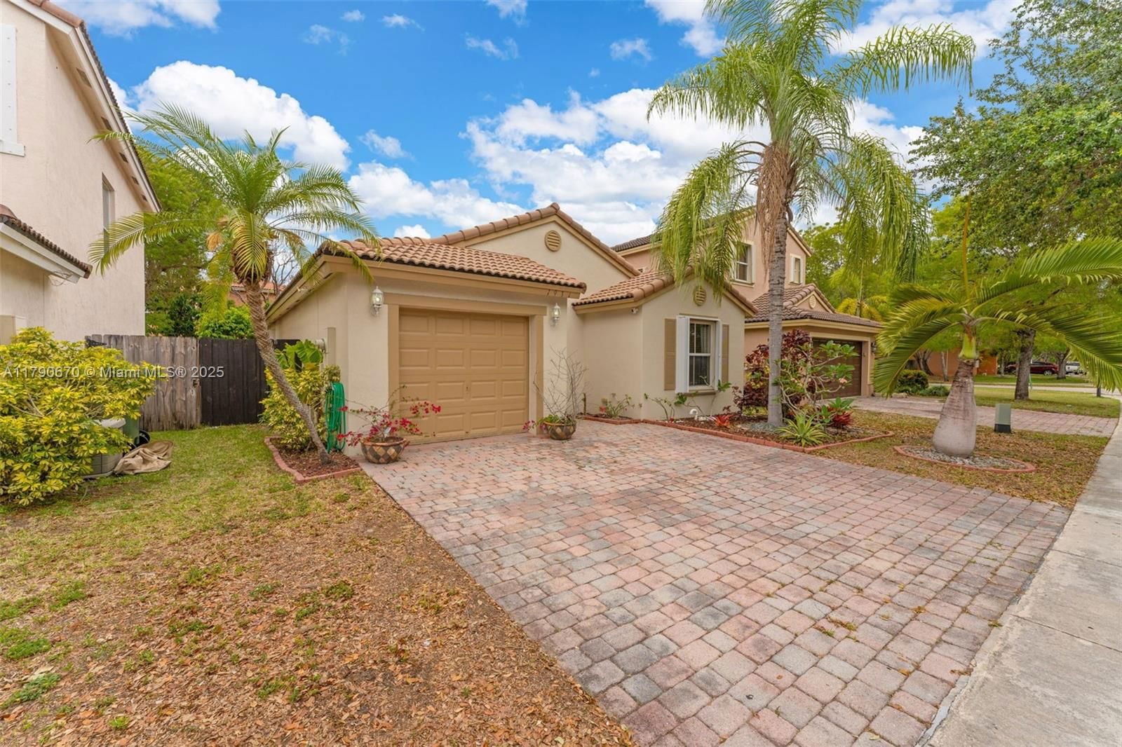 Real estate property located at 1931 14th Ct, Miami-dade, Shores At Keys Gate, Homestead, FL