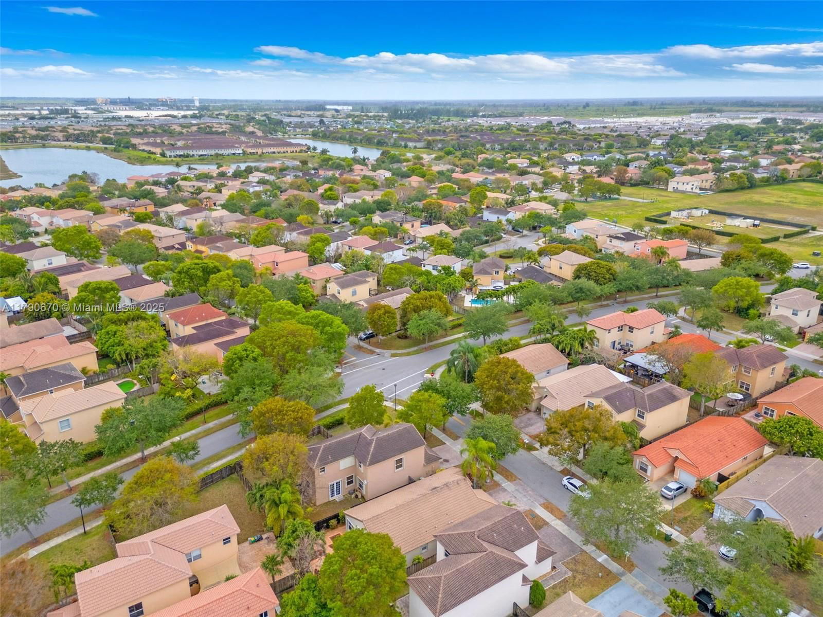 Real estate property located at 1931 14th Ct, Miami-dade, Shores At Keys Gate, Homestead, FL