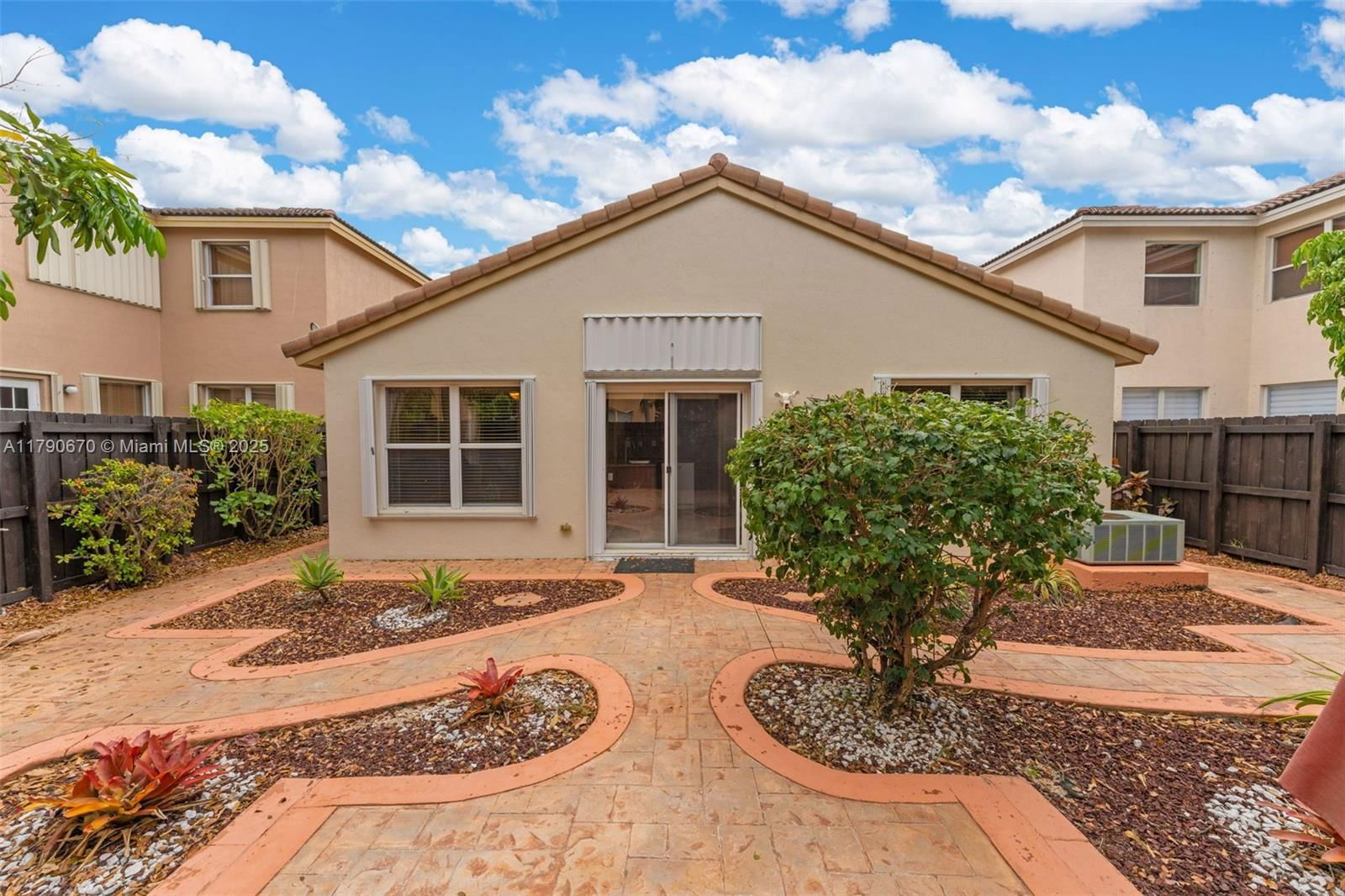 Real estate property located at 1931 14th Ct, Miami-dade, Shores At Keys Gate, Homestead, FL