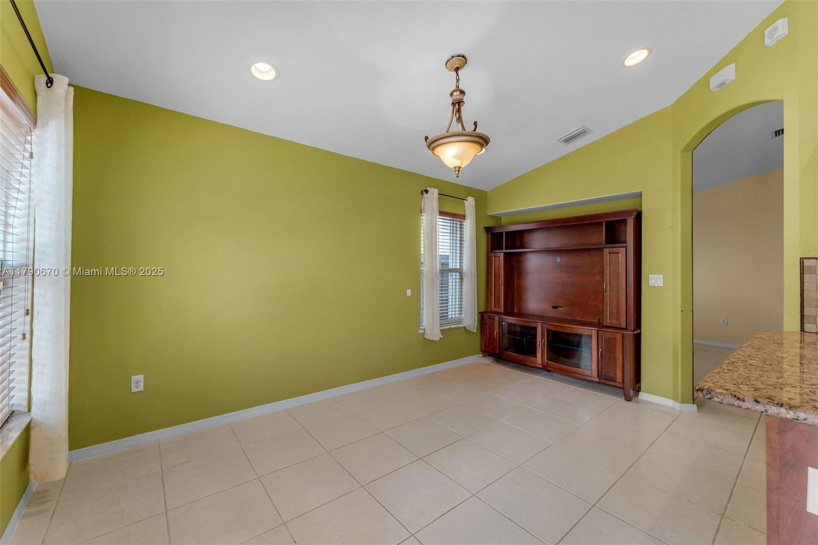 Real estate property located at 1931 14th Ct, Miami-dade, Shores At Keys Gate, Homestead, FL