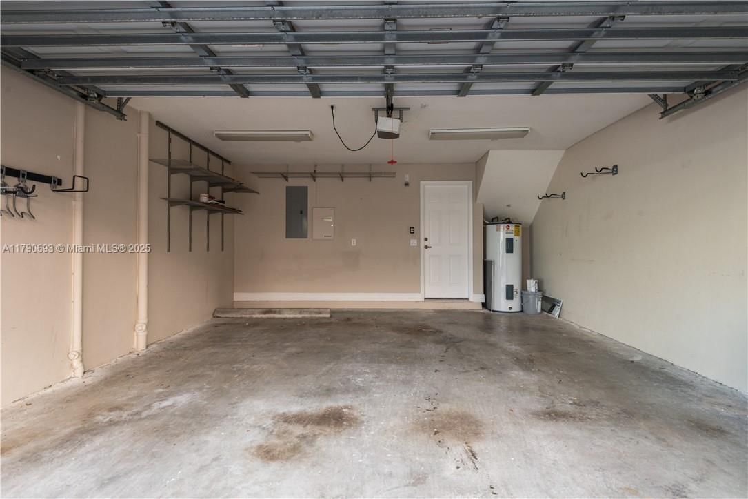 Real estate property located at 1033 17th Way #2102, Broward, Villa Medici Condo, Fort Lauderdale, FL