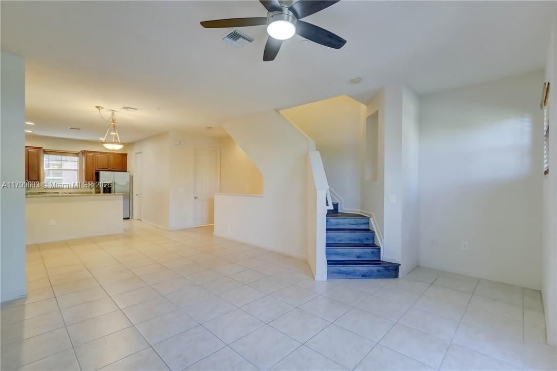 Real estate property located at 1033 17th Way #2102, Broward, Villa Medici Condo, Fort Lauderdale, FL