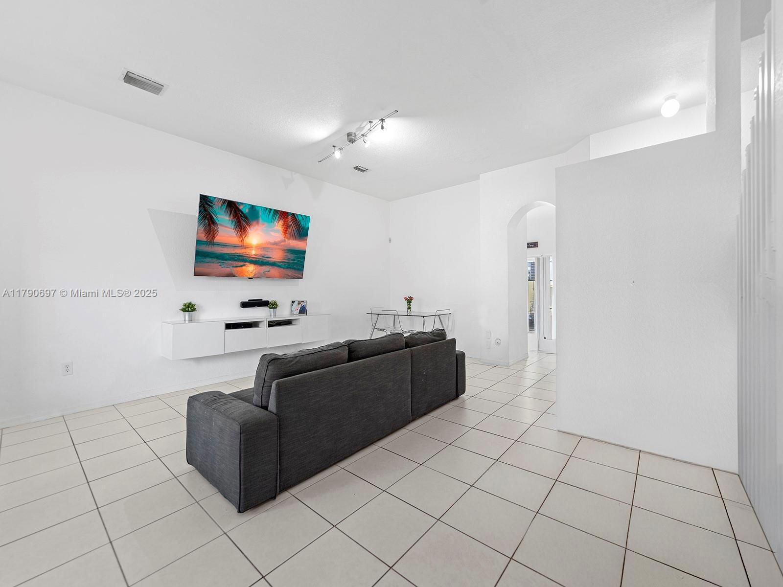 Real estate property located at 2352 21st St, Miami-dade, Towngate North, Homestead, FL