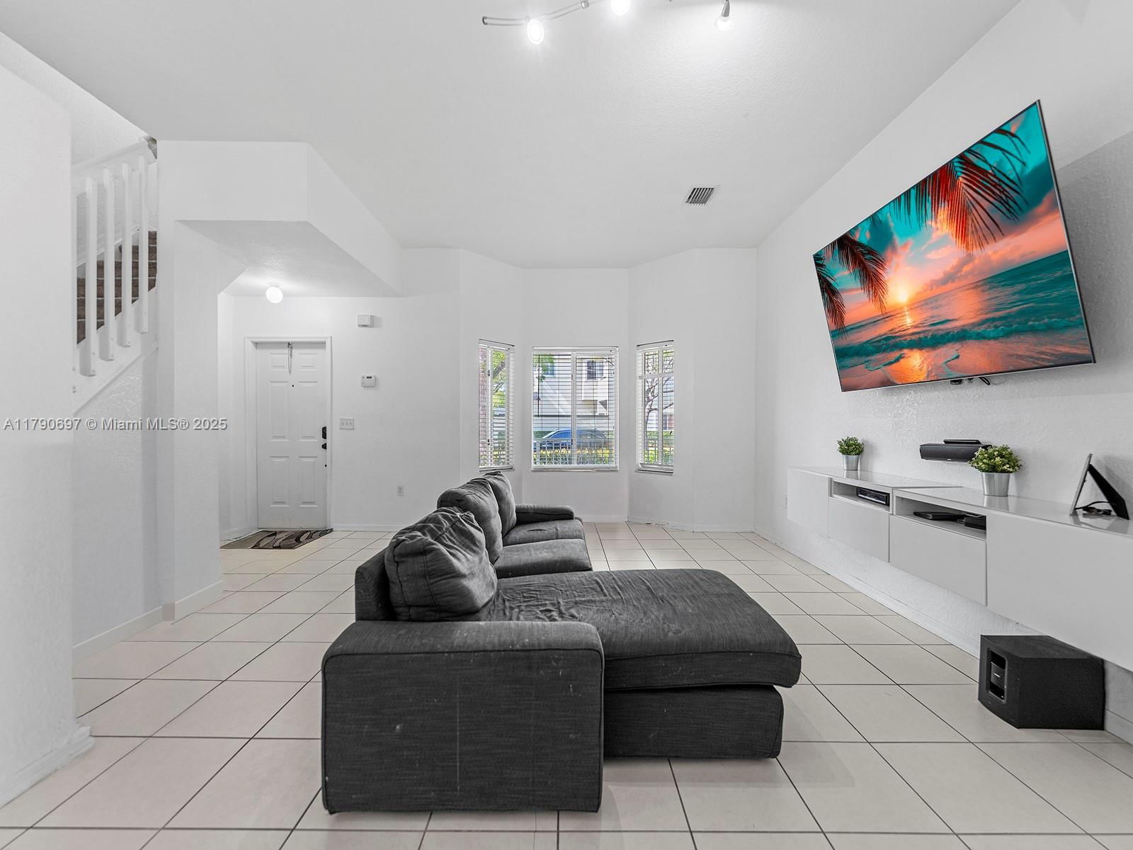Real estate property located at 2352 21st St, Miami-dade, Towngate North, Homestead, FL