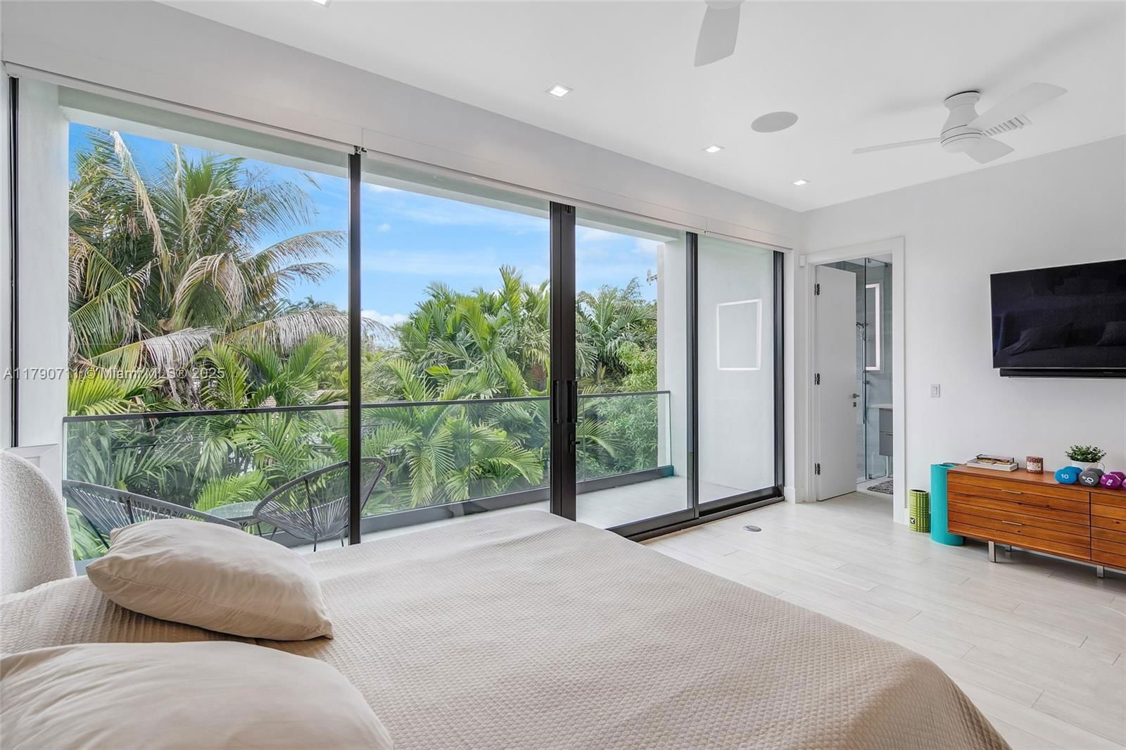 Real estate property located at 1311 Bay Dr, Miami-dade, Ocean Side Sec Of The Isl, Miami Beach, FL