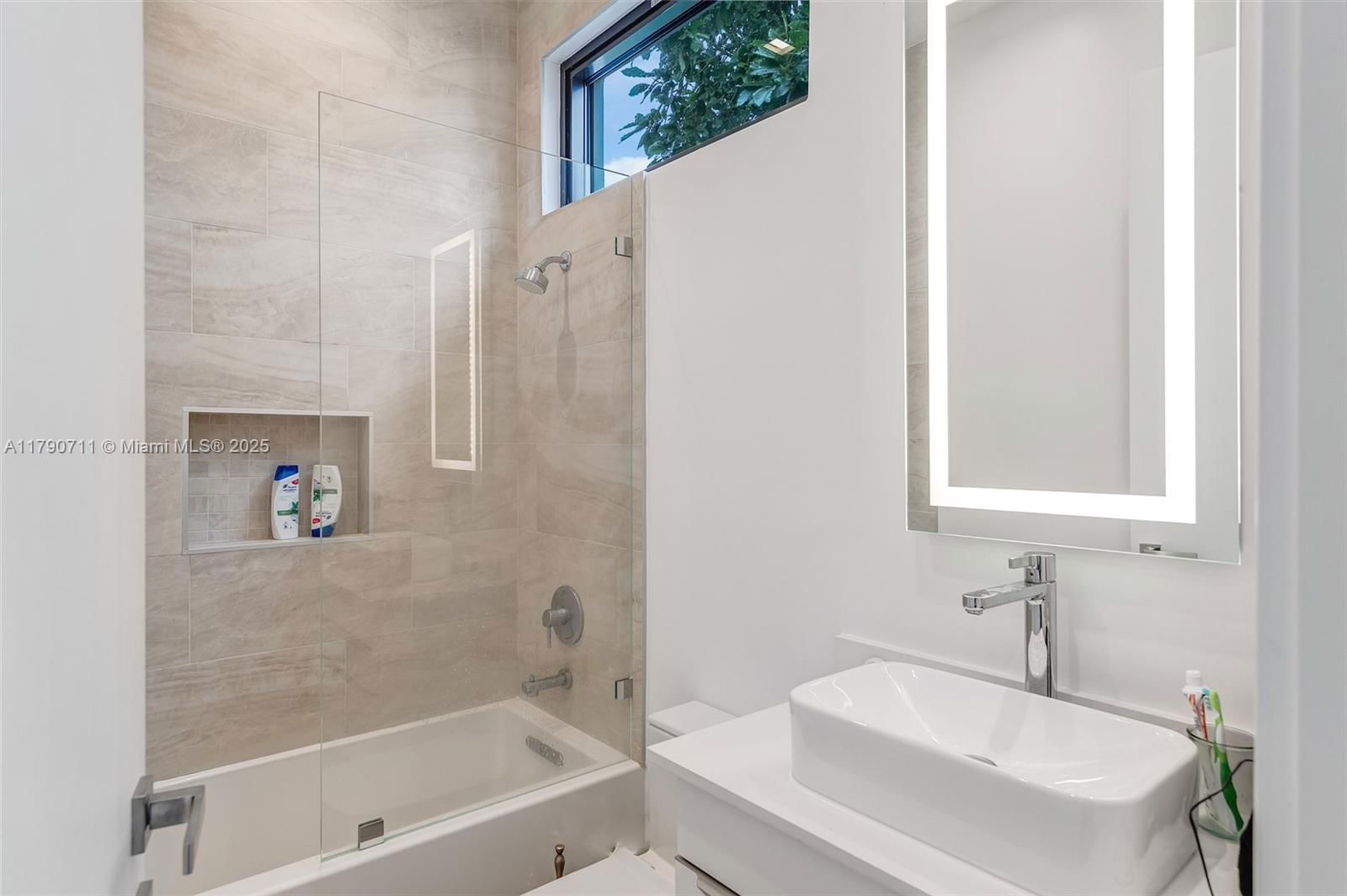 Real estate property located at 1311 Bay Dr, Miami-dade, Ocean Side Sec Of The Isl, Miami Beach, FL