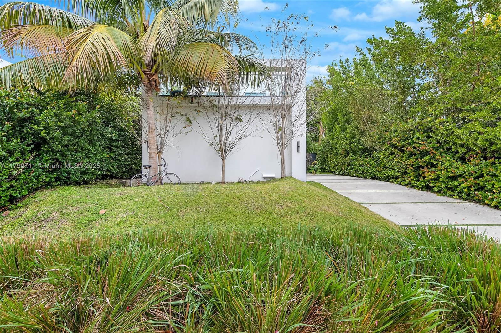 Real estate property located at 1311 Bay Dr, Miami-dade, Ocean Side Sec Of The Isl, Miami Beach, FL