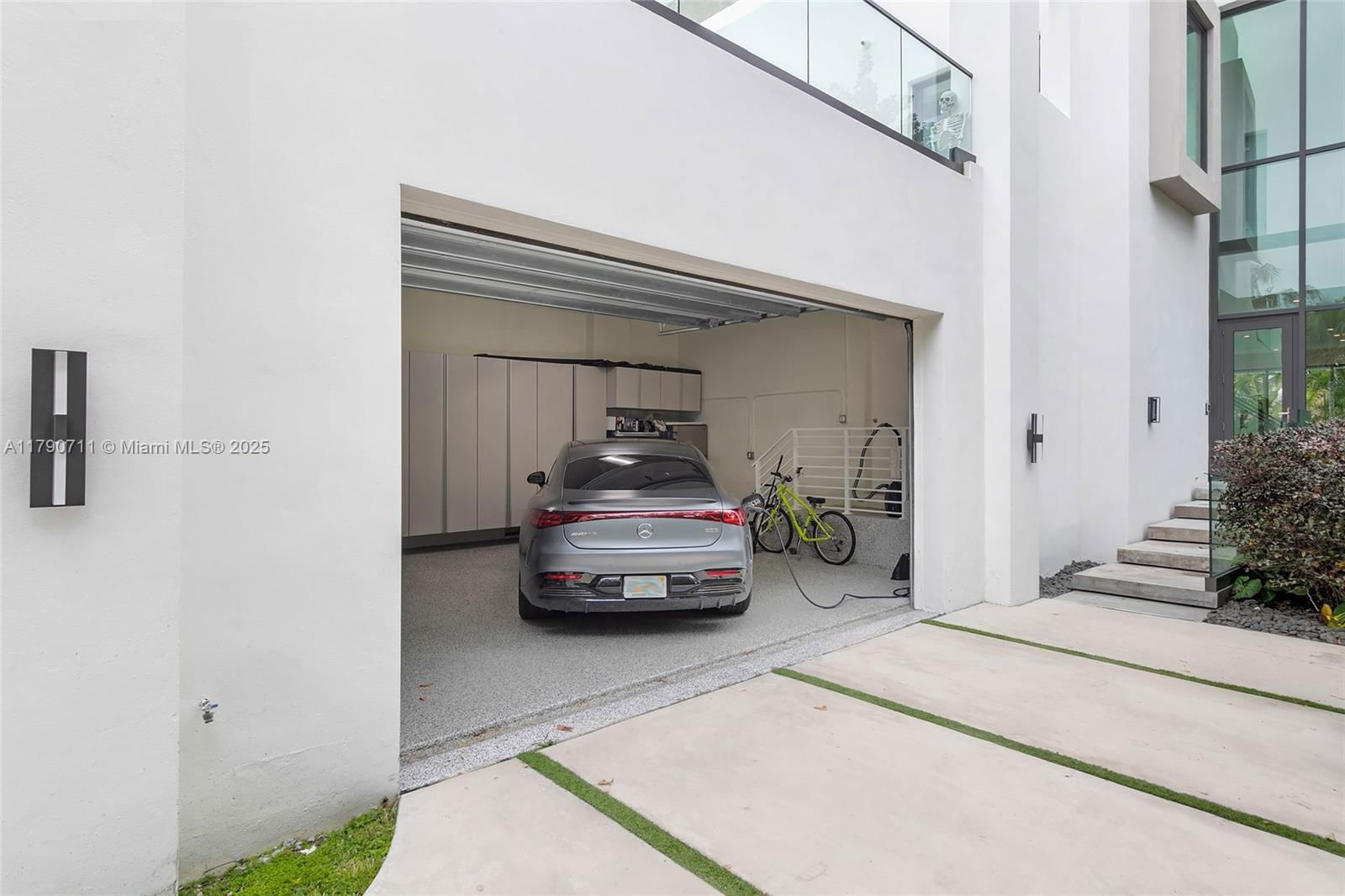 Real estate property located at 1311 Bay Dr, Miami-dade, Ocean Side Sec Of The Isl, Miami Beach, FL