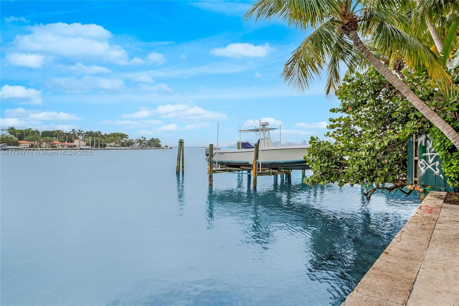 Real estate property located at 1311 Bay Dr, Miami-dade, Ocean Side Sec Of The Isl, Miami Beach, FL
