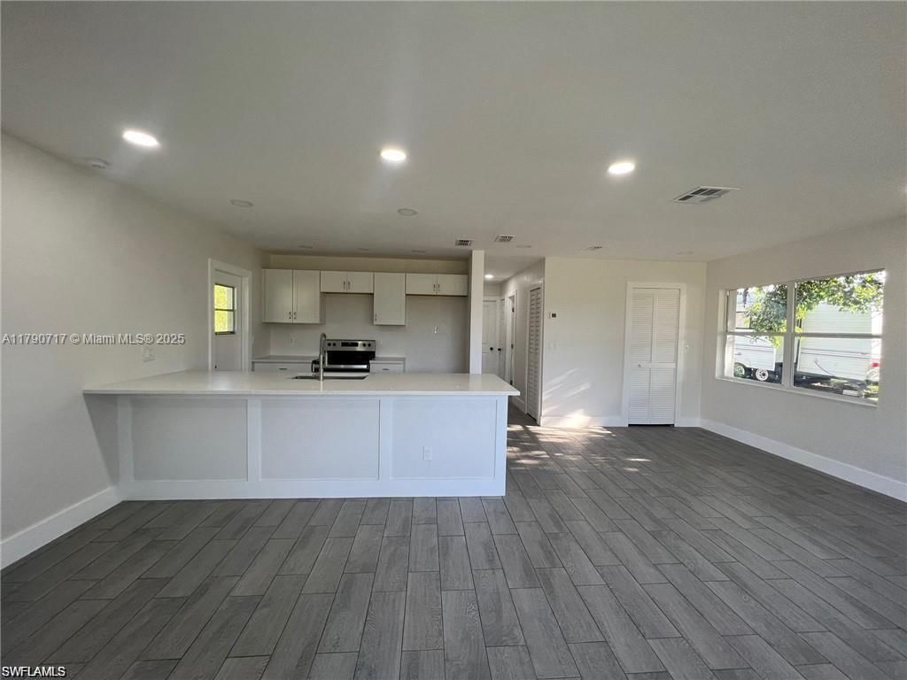 Real estate property located at 1109 Grifford Ave N, Lee, Lehigh Acres, Lehigh Acres, FL
