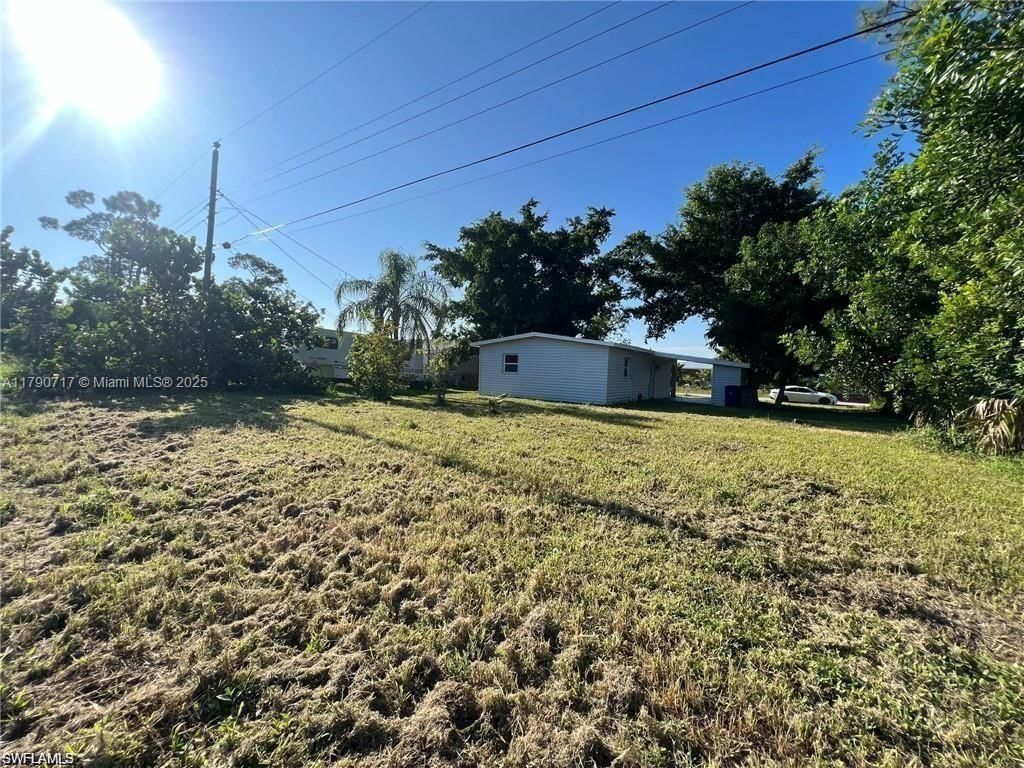 Real estate property located at 1109 Grifford Ave N, Lee, Lehigh Acres, Lehigh Acres, FL