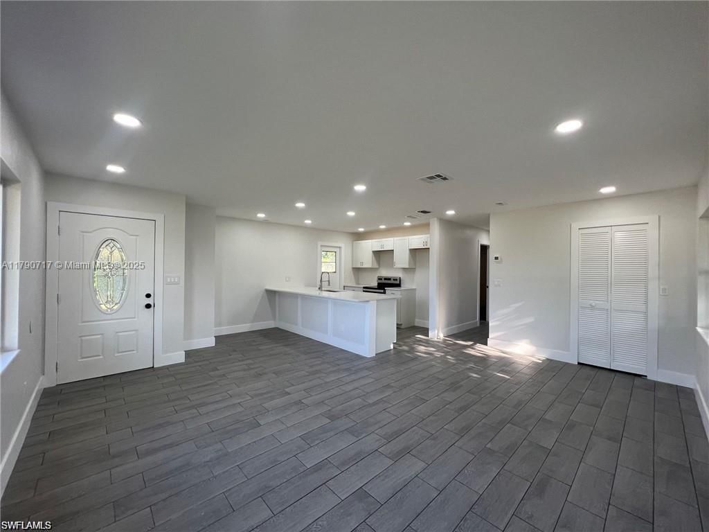 Real estate property located at 1109 Grifford Ave N, Lee, Lehigh Acres, Lehigh Acres, FL