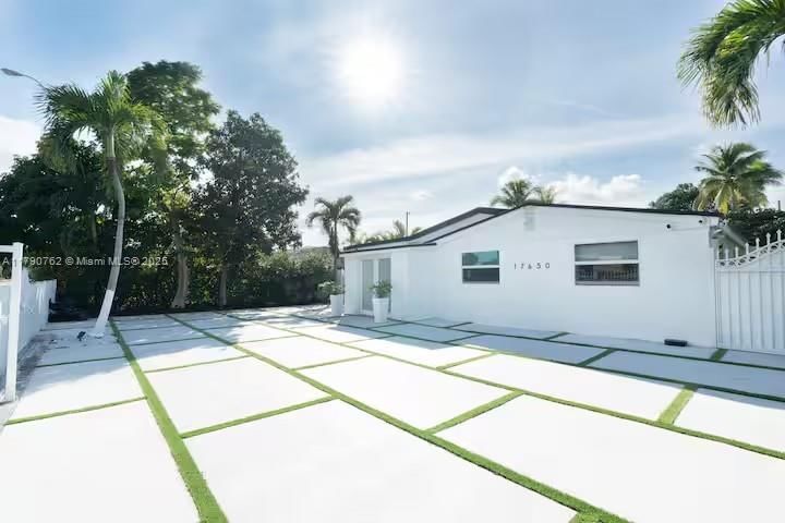 Real estate property located at 17650 19th Ave, Miami-dade, Fulford By Sea Sec A, North Miami Beach, FL