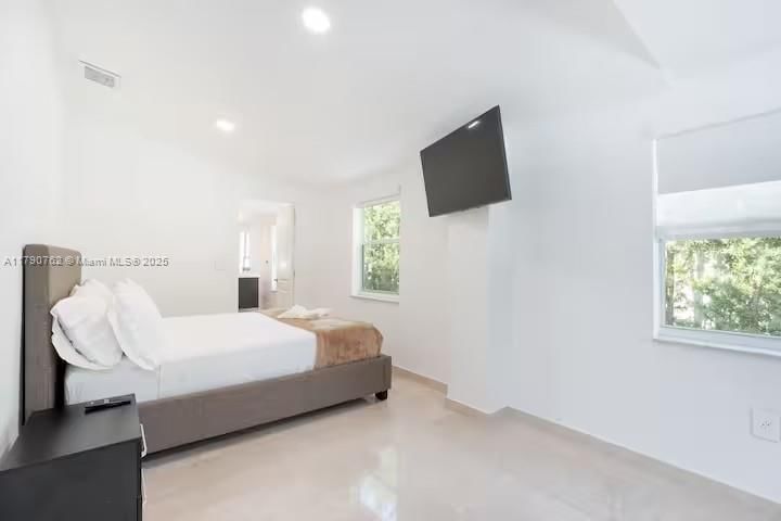 Real estate property located at 17650 19th Ave, Miami-dade, Fulford By Sea Sec A, North Miami Beach, FL