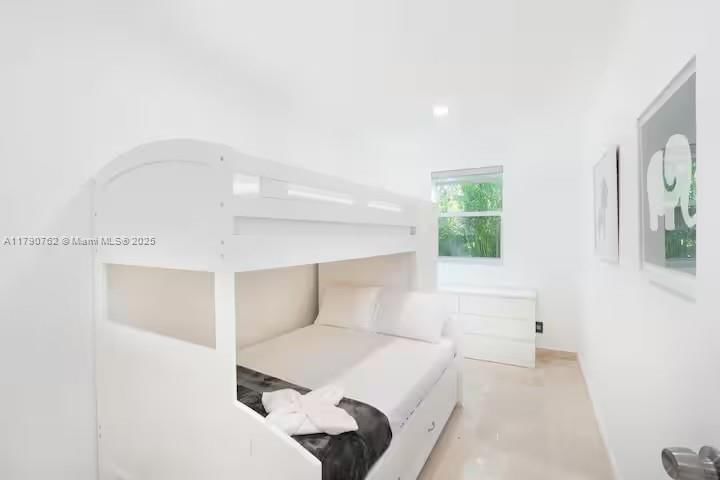 Real estate property located at 17650 19th Ave, Miami-dade, Fulford By Sea Sec A, North Miami Beach, FL