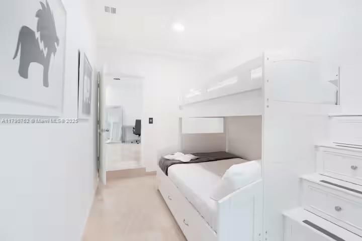 Real estate property located at 17650 19th Ave, Miami-dade, Fulford By Sea Sec A, North Miami Beach, FL