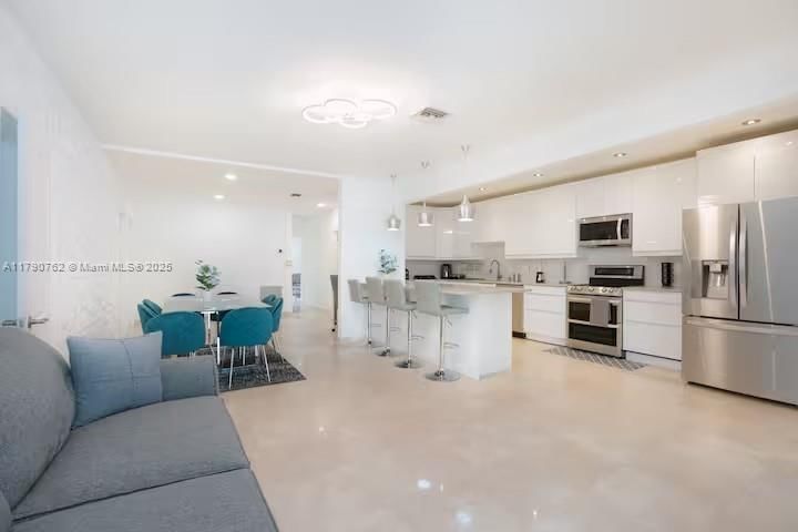 Real estate property located at 17650 19th Ave, Miami-dade, Fulford By Sea Sec A, North Miami Beach, FL