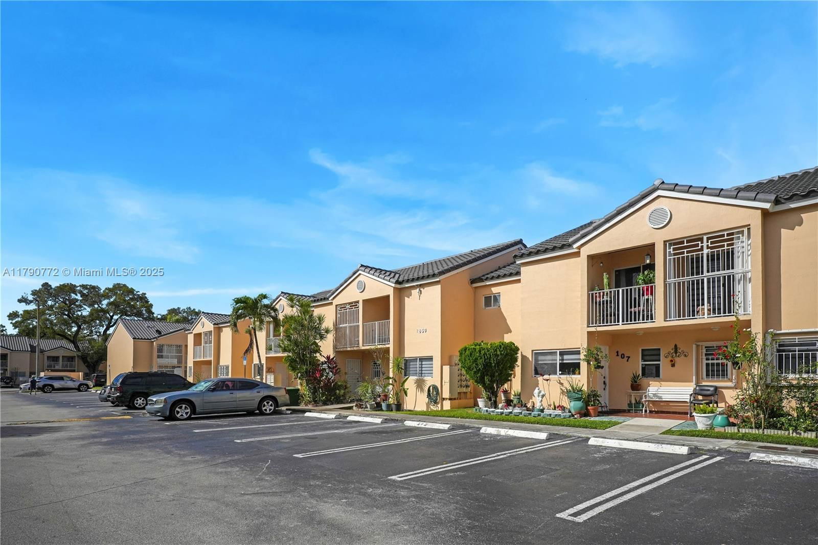 Real estate property located at 2700 25th Ave #605-6, Miami-dade, Melrose Townhomes Condo, Miami, FL