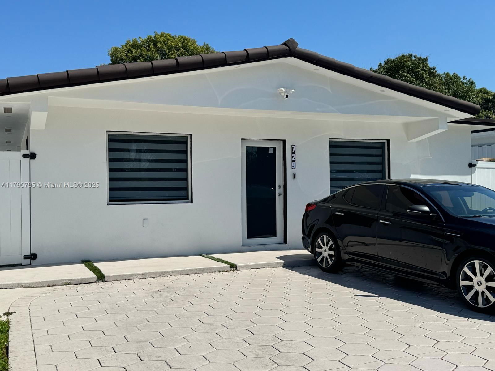 Real estate property located at 729 23rd St, Miami-dade, Hialeah 13th Addn Amd Pl, Hialeah, FL