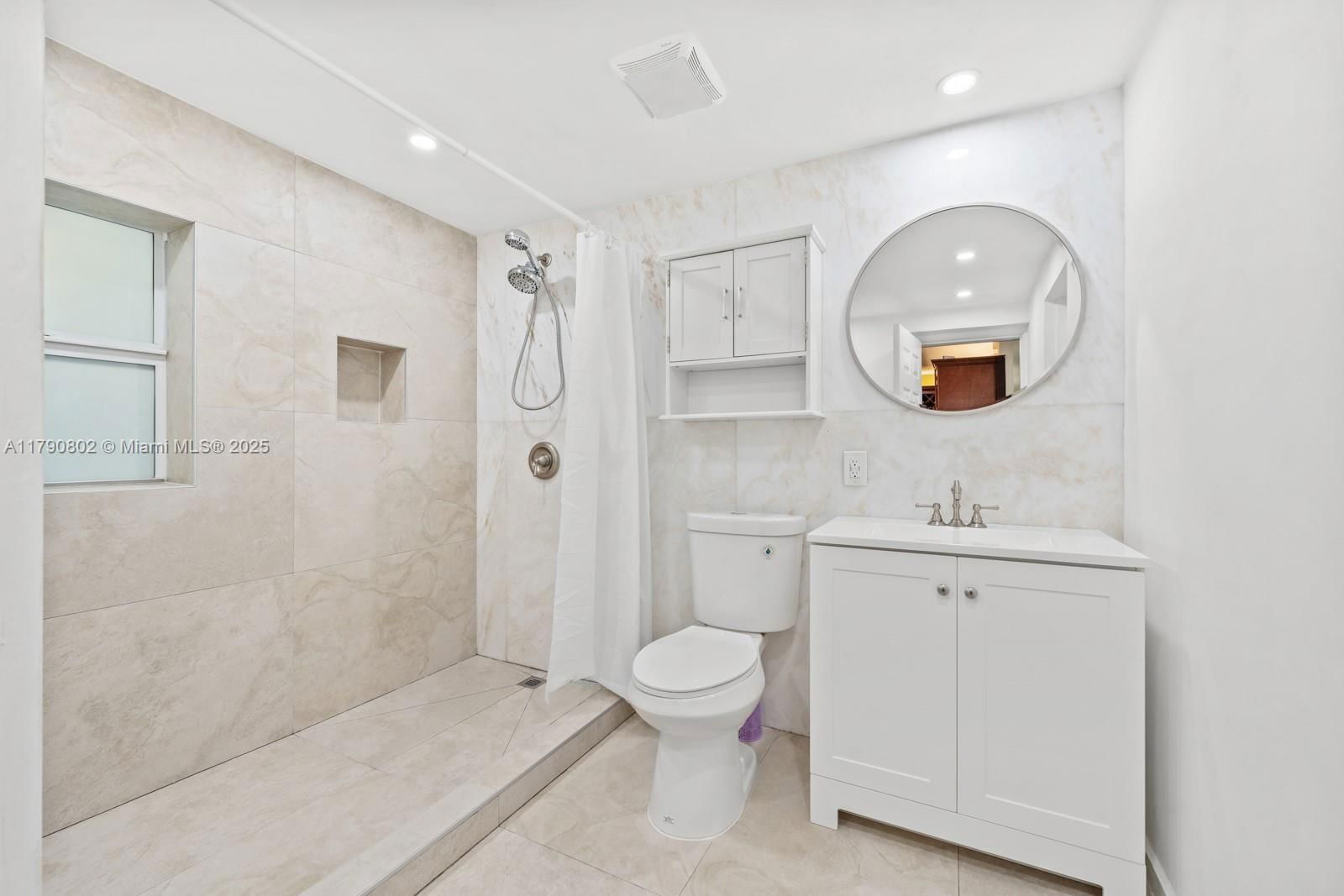 Real estate property located at 6800 26th St, Broward, Palm Lane Homes In Mirama, Miramar, FL