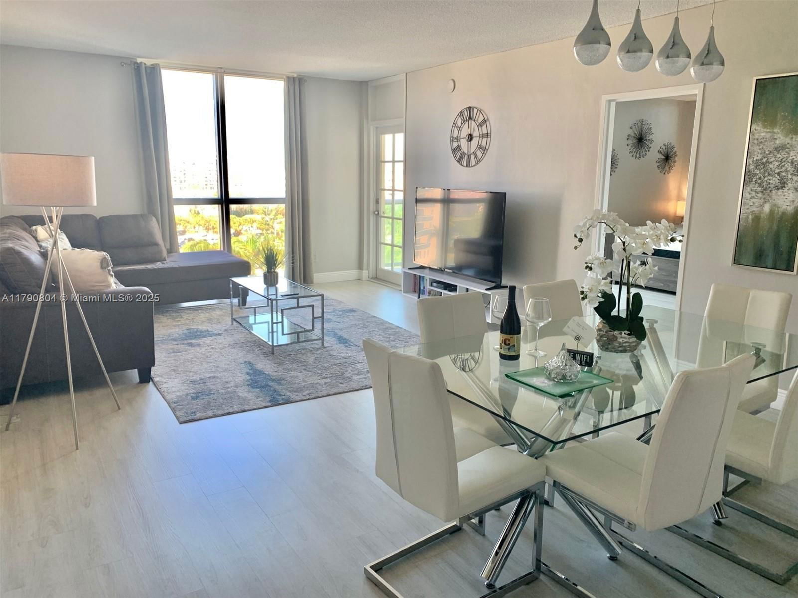 Real estate property located at 3901 Ocean Dr #8W, Broward, Tides On Hollywood Beach, Hollywood, FL