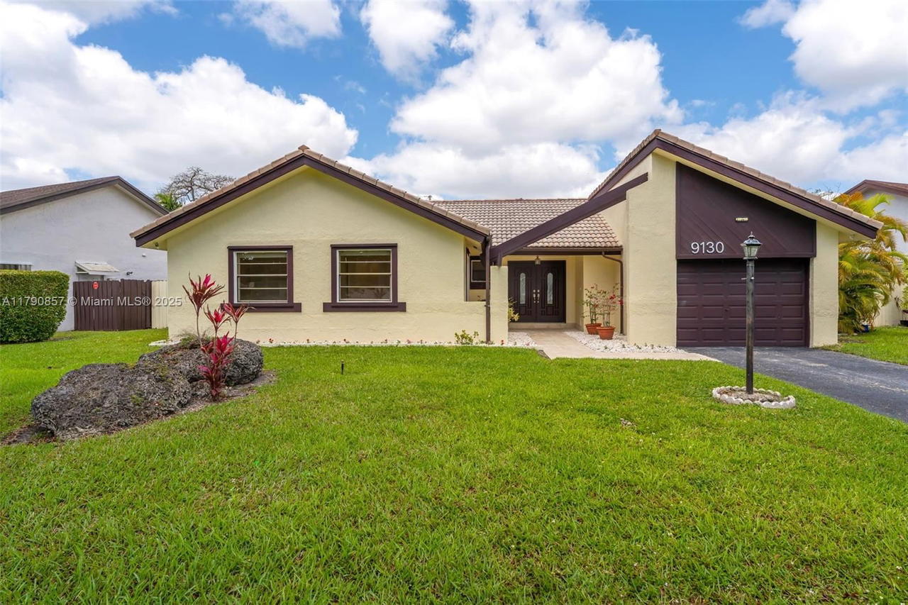 Real estate property located at 9130 101st Ave, Miami-dade, Kendale Country Club Ests, Miami, FL