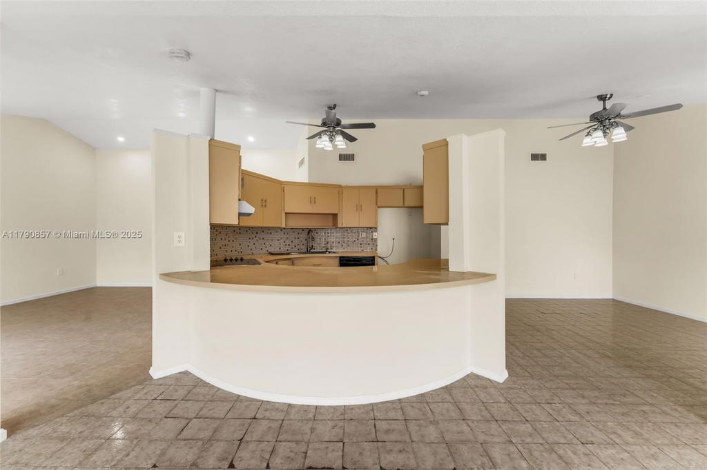 Real estate property located at 9130 101st Ave, Miami-dade, Kendale Country Club Ests, Miami, FL