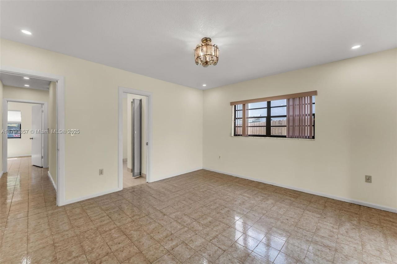 Real estate property located at 9130 101st Ave, Miami-dade, Kendale Country Club Ests, Miami, FL