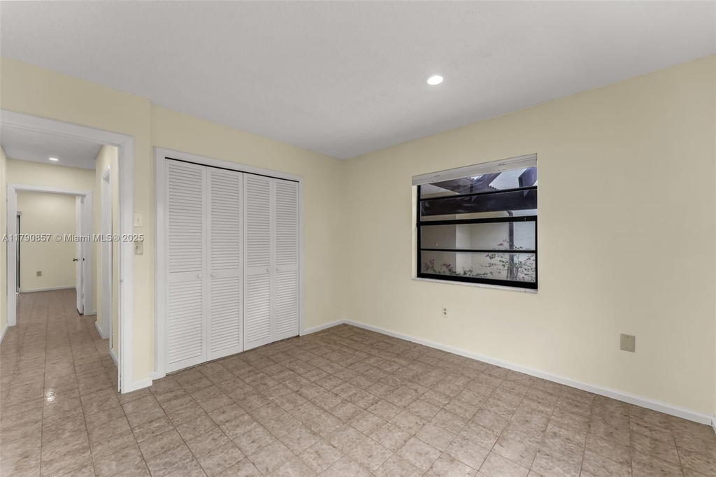 Real estate property located at 9130 101st Ave, Miami-dade, Kendale Country Club Ests, Miami, FL