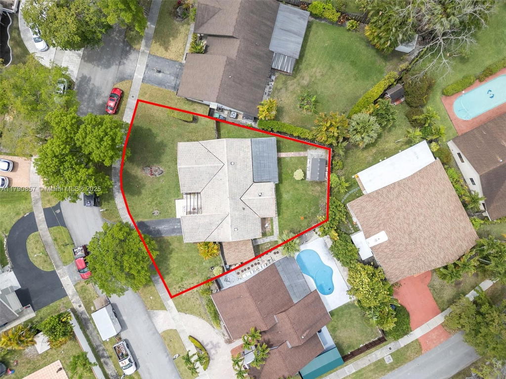Real estate property located at 9130 101st Ave, Miami-dade, Kendale Country Club Ests, Miami, FL