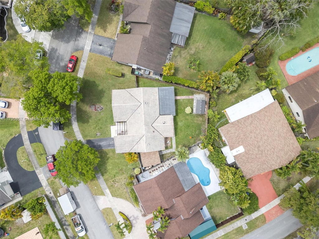 Real estate property located at 9130 101st Ave, Miami-dade, Kendale Country Club Ests, Miami, FL