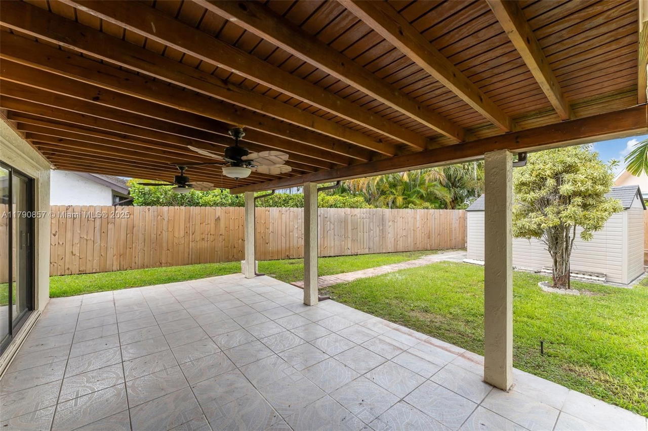 Real estate property located at 9130 101st Ave, Miami-dade, Kendale Country Club Ests, Miami, FL
