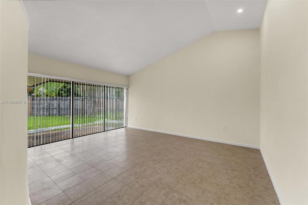 Real estate property located at 9130 101st Ave, Miami-dade, Kendale Country Club Ests, Miami, FL