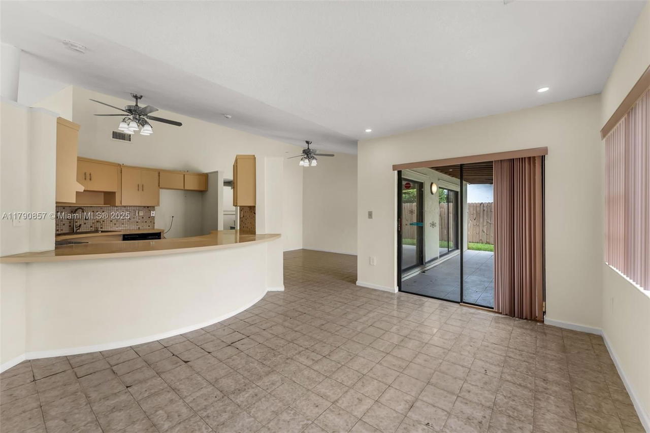 Real estate property located at 9130 101st Ave, Miami-dade, Kendale Country Club Ests, Miami, FL
