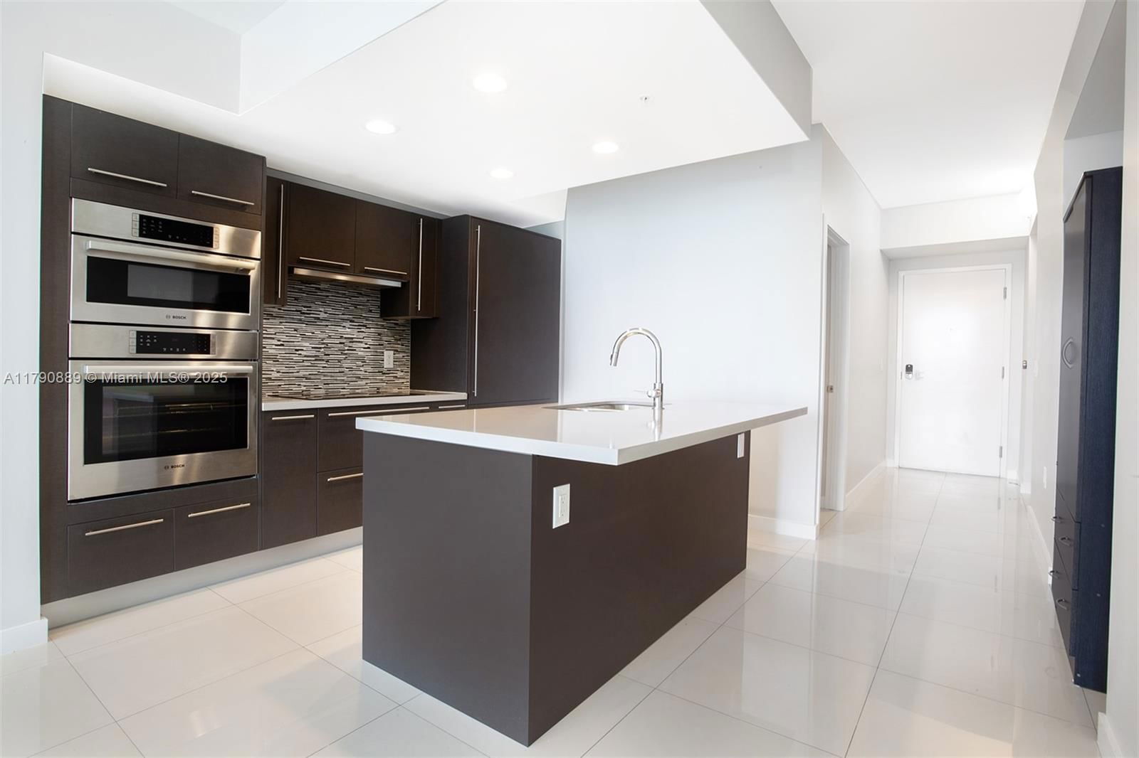 Real estate property located at 7825 107th Ave #417, Miami-dade, Midtown At Doral, Doral, FL