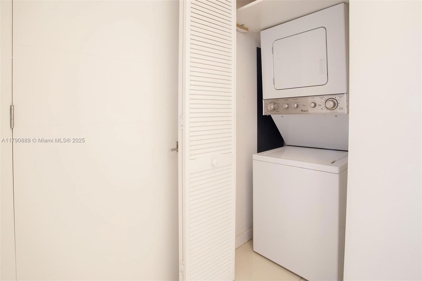 Real estate property located at 7825 107th Ave #417, Miami-dade, Midtown At Doral, Doral, FL