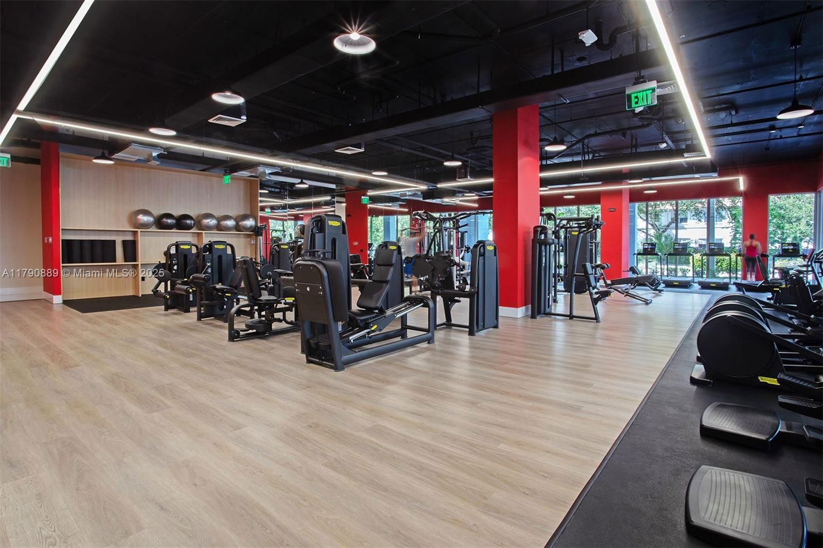 Real estate property located at 7825 107th Ave #417, Miami-dade, Midtown At Doral, Doral, FL