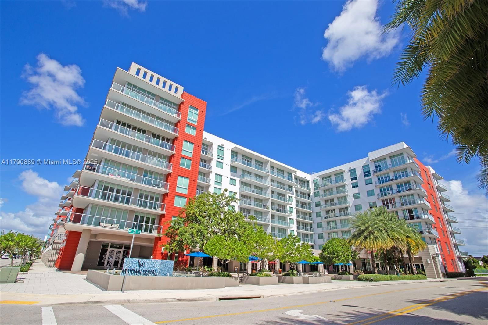 Real estate property located at 7825 107th Ave #417, Miami-dade, Midtown At Doral, Doral, FL