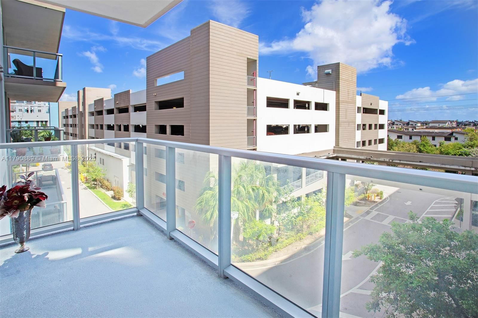 Real estate property located at 7825 107th Ave #417, Miami-dade, Midtown At Doral, Doral, FL