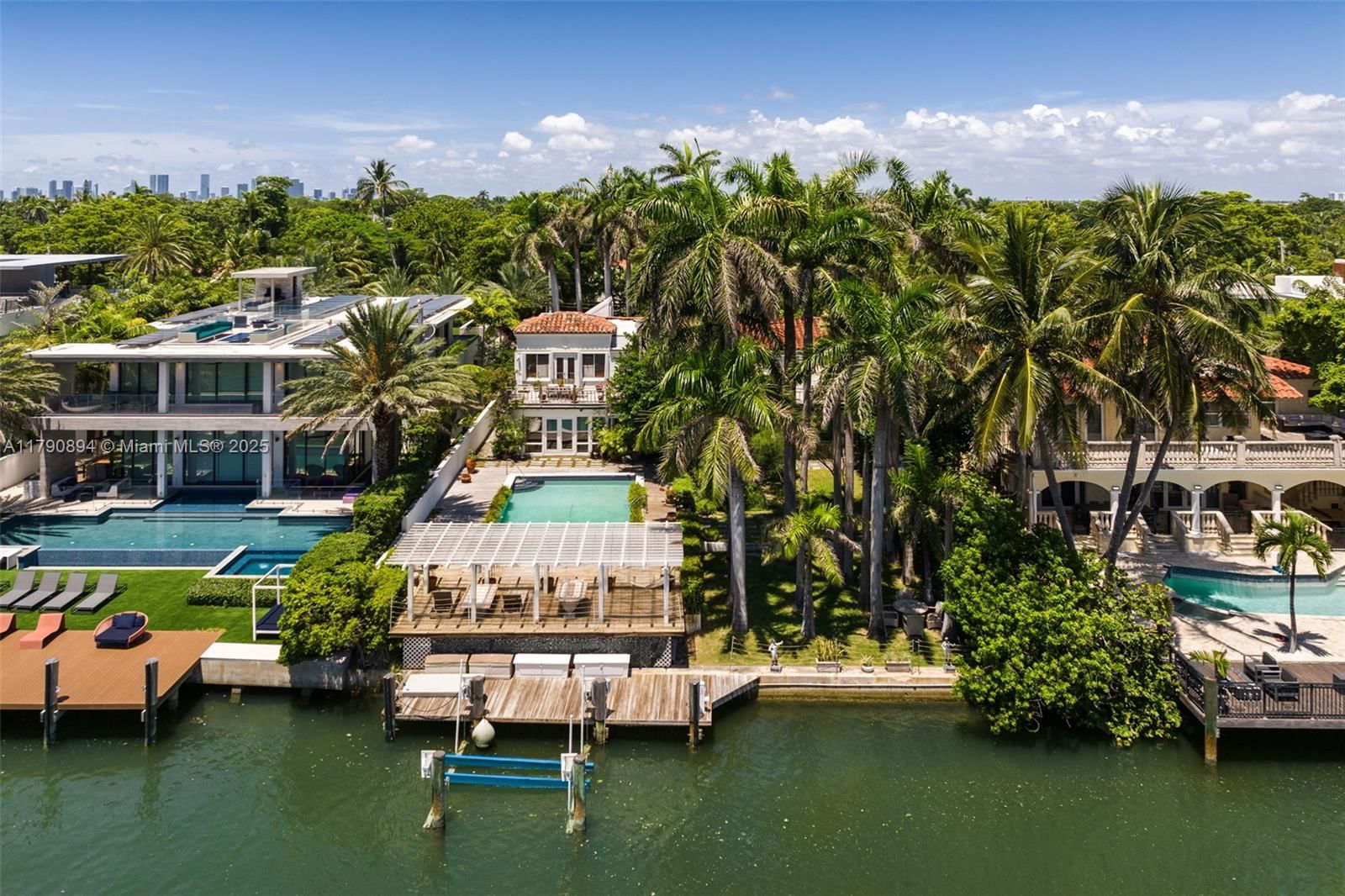 Real estate property located at 5215 Pine Tree Dr, Miami-dade, Beach View Sub, Miami Beach, FL