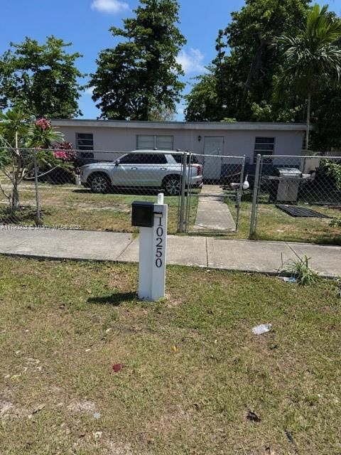 Real estate property located at 10250 177th St, Miami-dade, N/a, Miami, FL