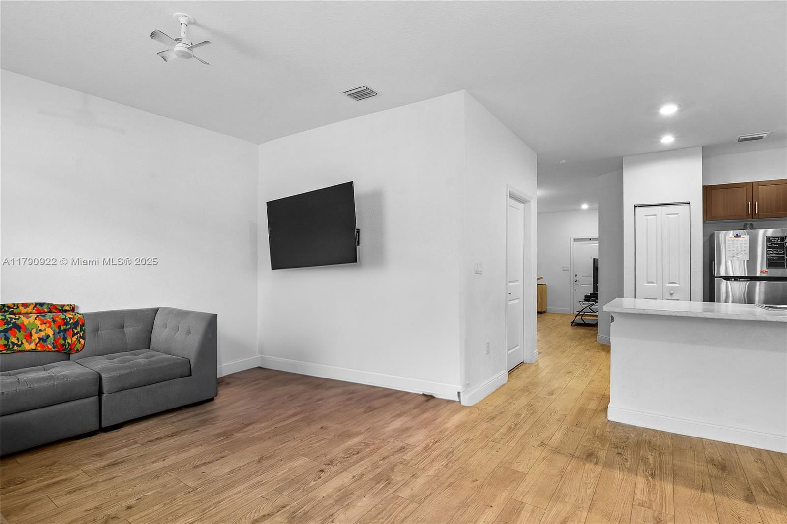 Real estate property located at 1434 54th Ave, Broward, Palm Beach Farms, North Lauderdale, FL