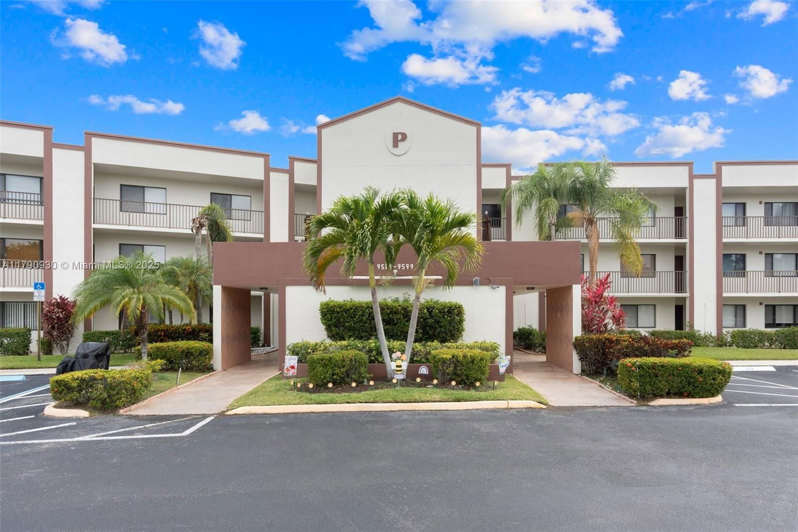 Real estate property located at 9585 Belfort Cir #308, Broward, Belfort Condominium P, Tamarac, FL