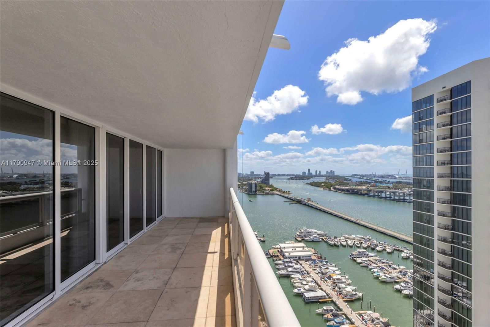 Real estate property located at 1717 Bayshore Dr A-3144, Miami-dade, Venetia Condo, Miami, FL