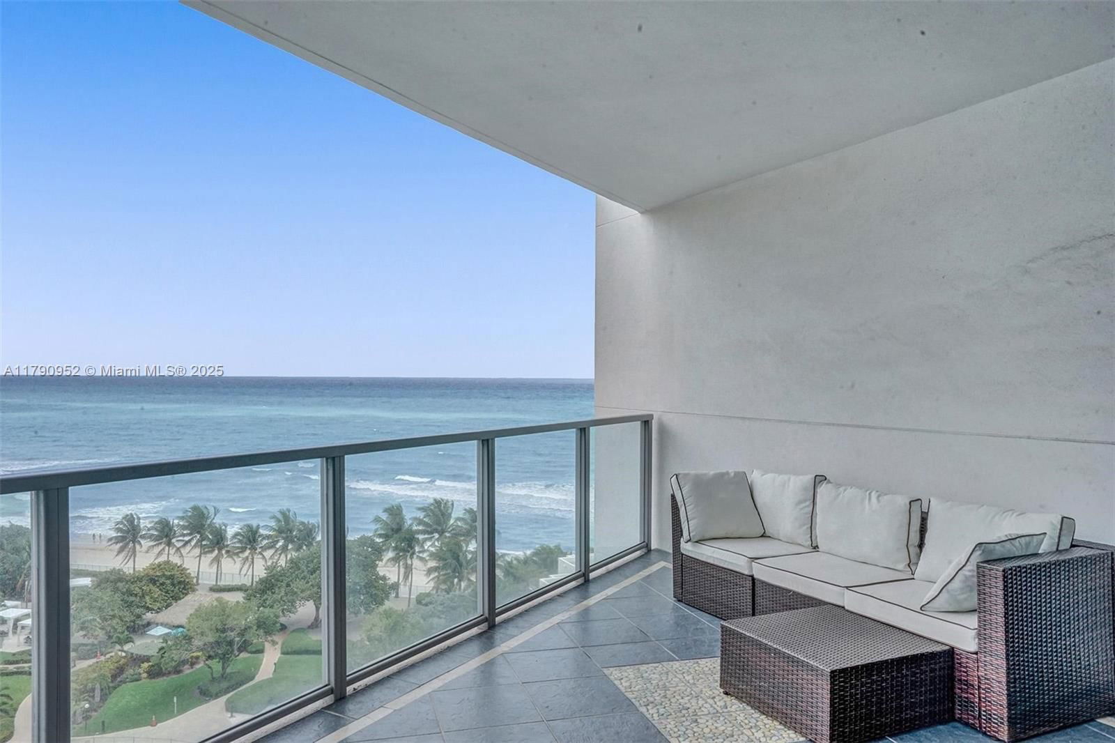 Real estate property located at 3101 Ocean Dr #1003, Broward, Ocean Palms Condo, Hollywood, FL