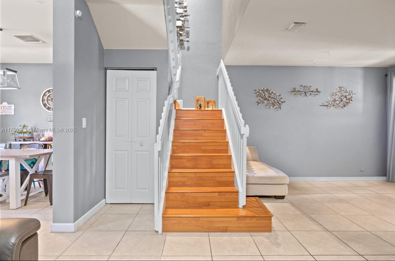Real estate property located at 3427 89th Ter, Miami-dade, Bellagio, Hialeah, FL