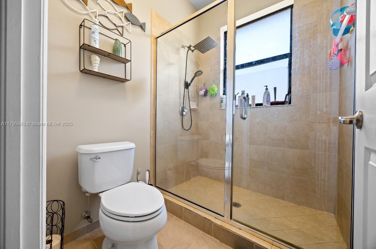 Real estate property located at 3427 89th Ter, Miami-dade, Bellagio, Hialeah, FL