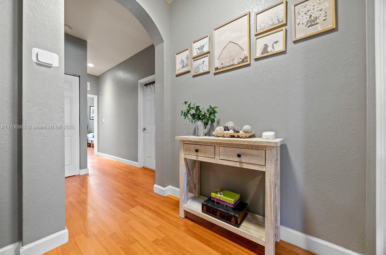 Real estate property located at 3427 89th Ter, Miami-dade, Bellagio, Hialeah, FL